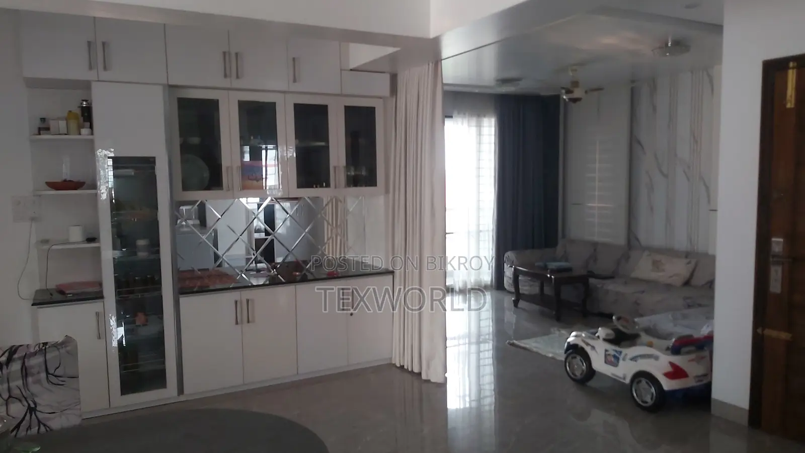 Luxury Apartment for Commercial