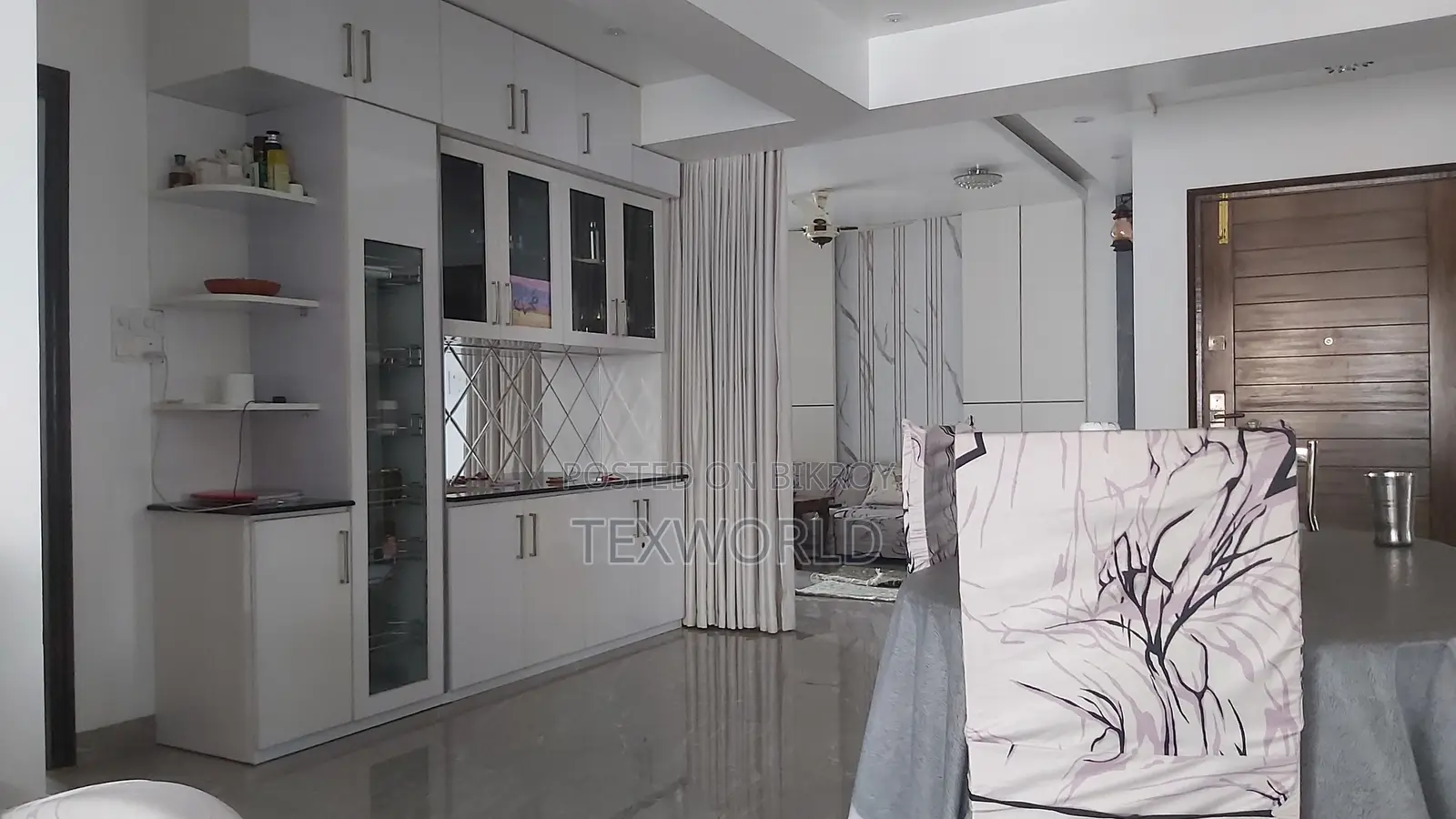 Luxury Apartment for Commercial