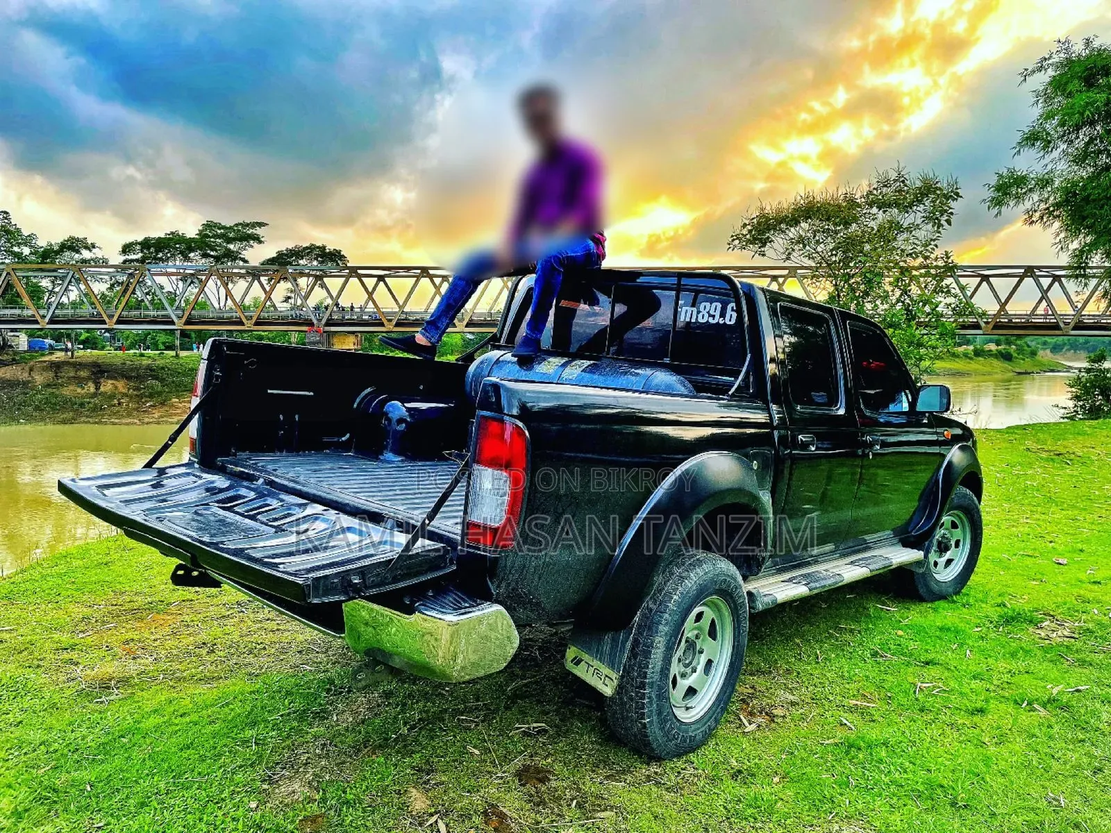 Nissan Pick-Up 2006 Black