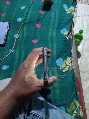 Vivo V19 128 GB Silver