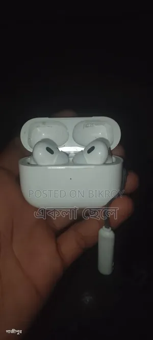 Apple Earbuds 2nd Generation