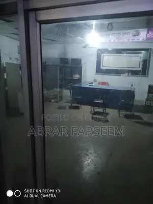 দোকান এবং শোরুম ভাড়ার জন্য