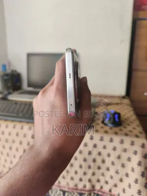 Realme 256 GB Gold