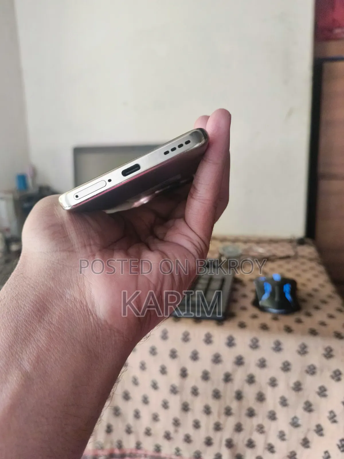 Realme 256 GB Gold