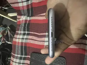 Apple iPhone 11 64 GB