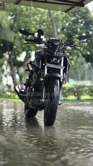 Yamaha 2022 Black