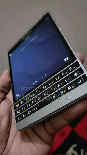 New BlackBerry Passport 32 GB Silver