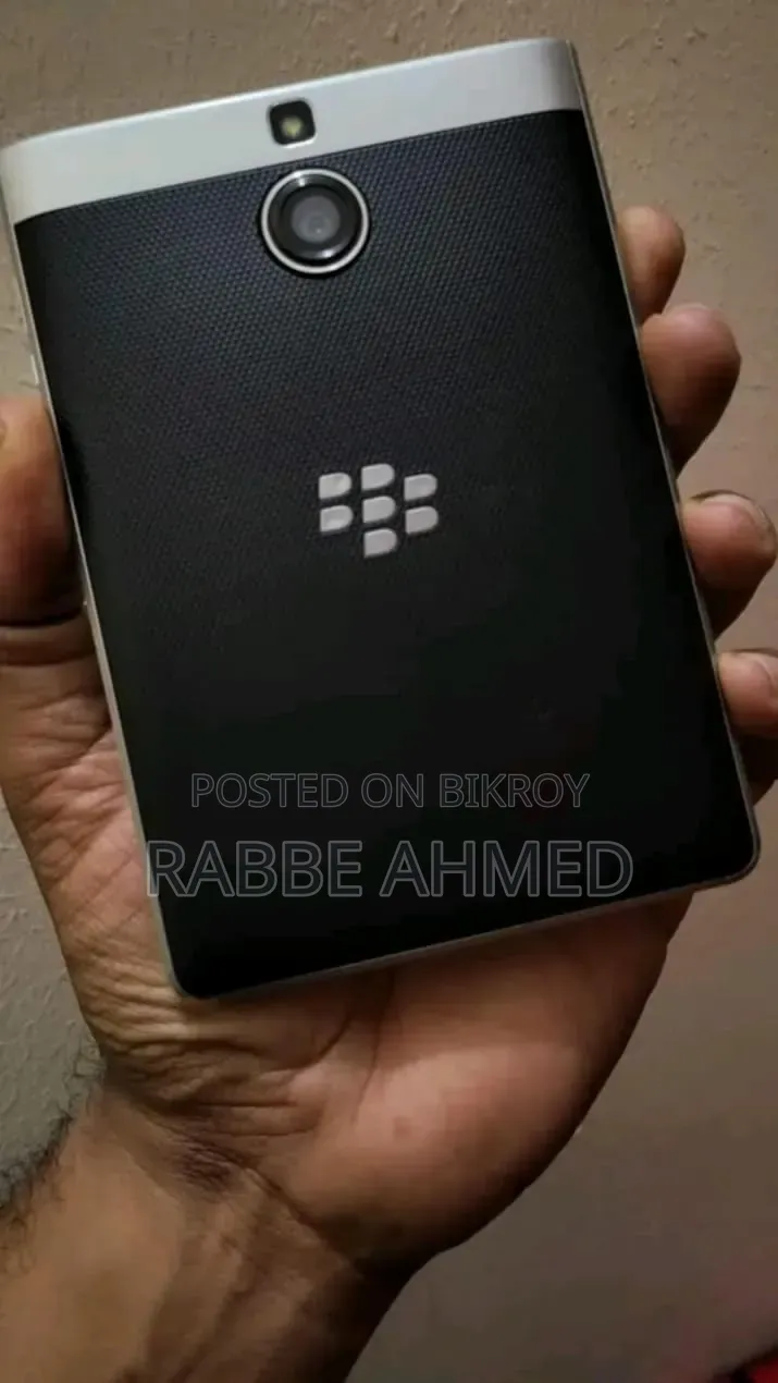 New BlackBerry Passport 32 GB Silver