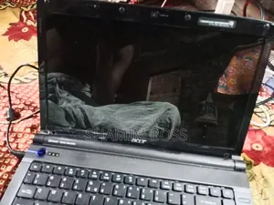 Laptop Acer AS5755 4GB Intel Pentium HDD+SSD 250GB
