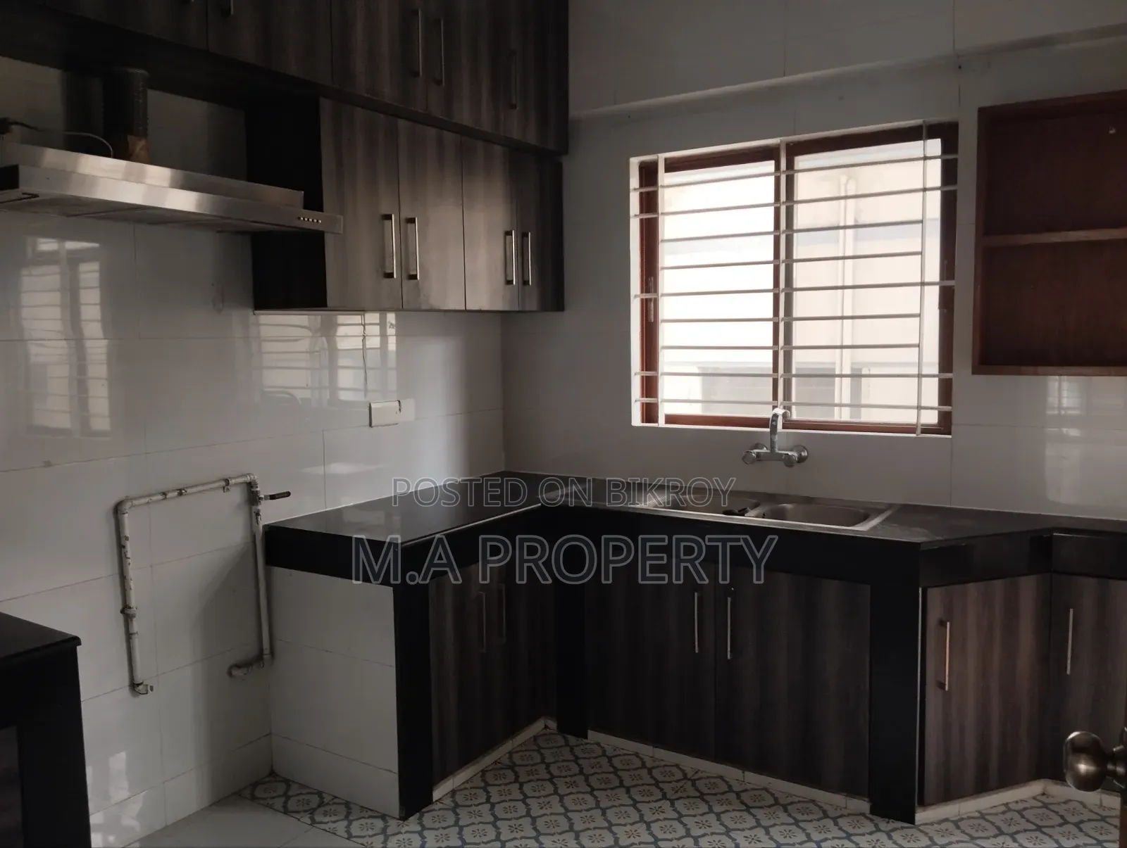 4bdrm Apartment in Apon, Baridhara for Rent