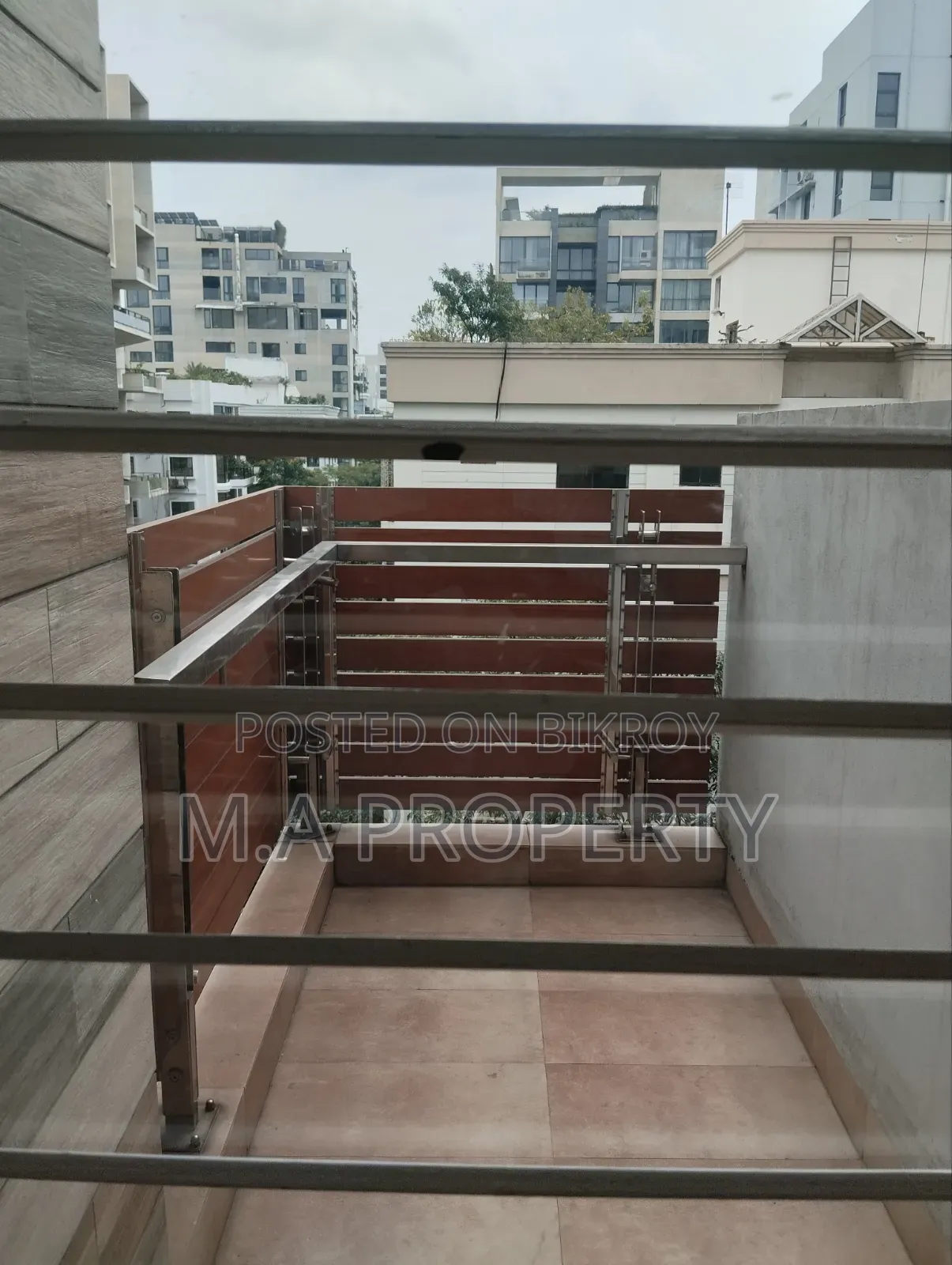 4bdrm Apartment in Apon, Baridhara for Rent