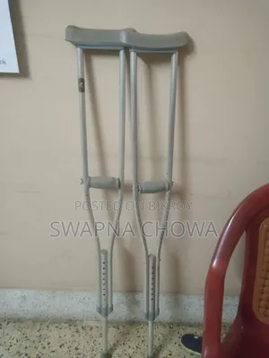 স্টিলের ক্র‍্যাচ। পা ভাঙার কারণে কেনা হইসিল, ইউজ হয়নি। নতুনই আছে।