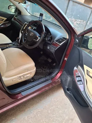 Toyota Premio 2018 Maroon