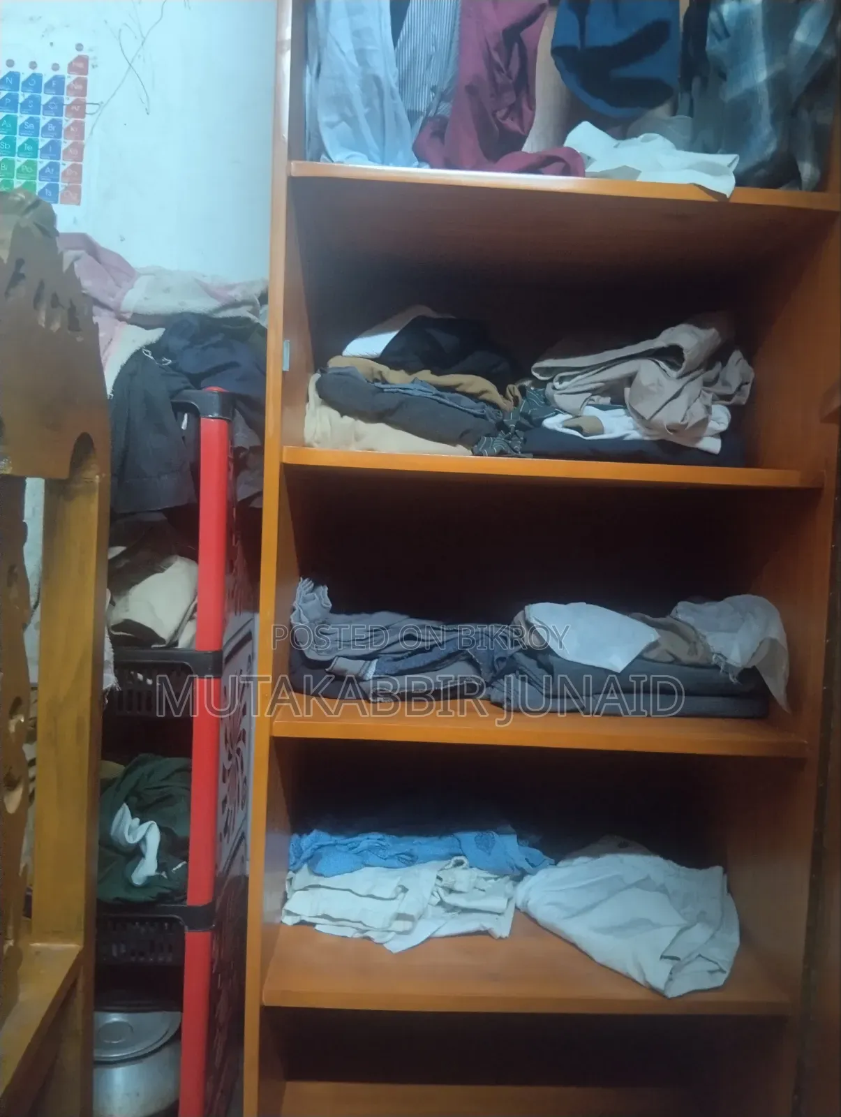 Mahogany Wood Single-Part Wardrobe
