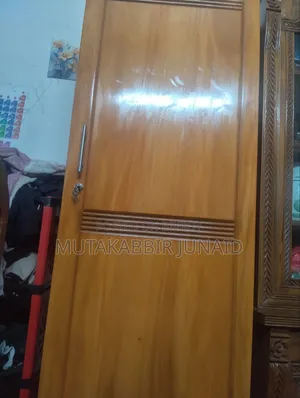 Mahogany Wood Single-Part Wardrobe