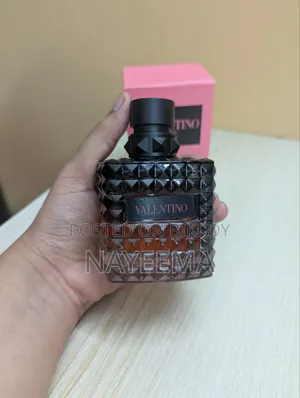 Valentino Donna Born in Roma Intense Perfume