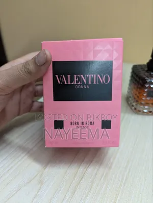 Valentino Donna Born in Roma Intense Perfume