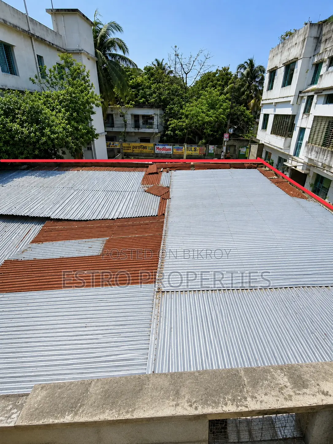 3.53 Katha land with tin-shed semi-pucca house for sale in Goborchaka, Sonadanga