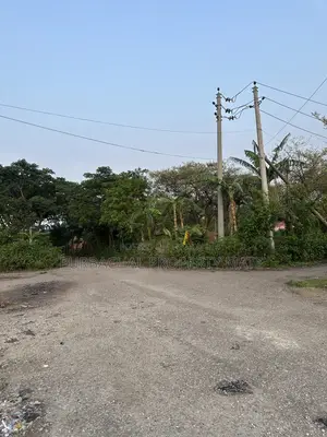 3 Katha South-facing plot for sale on 75ft Avenue in Purbachal Sector 20.