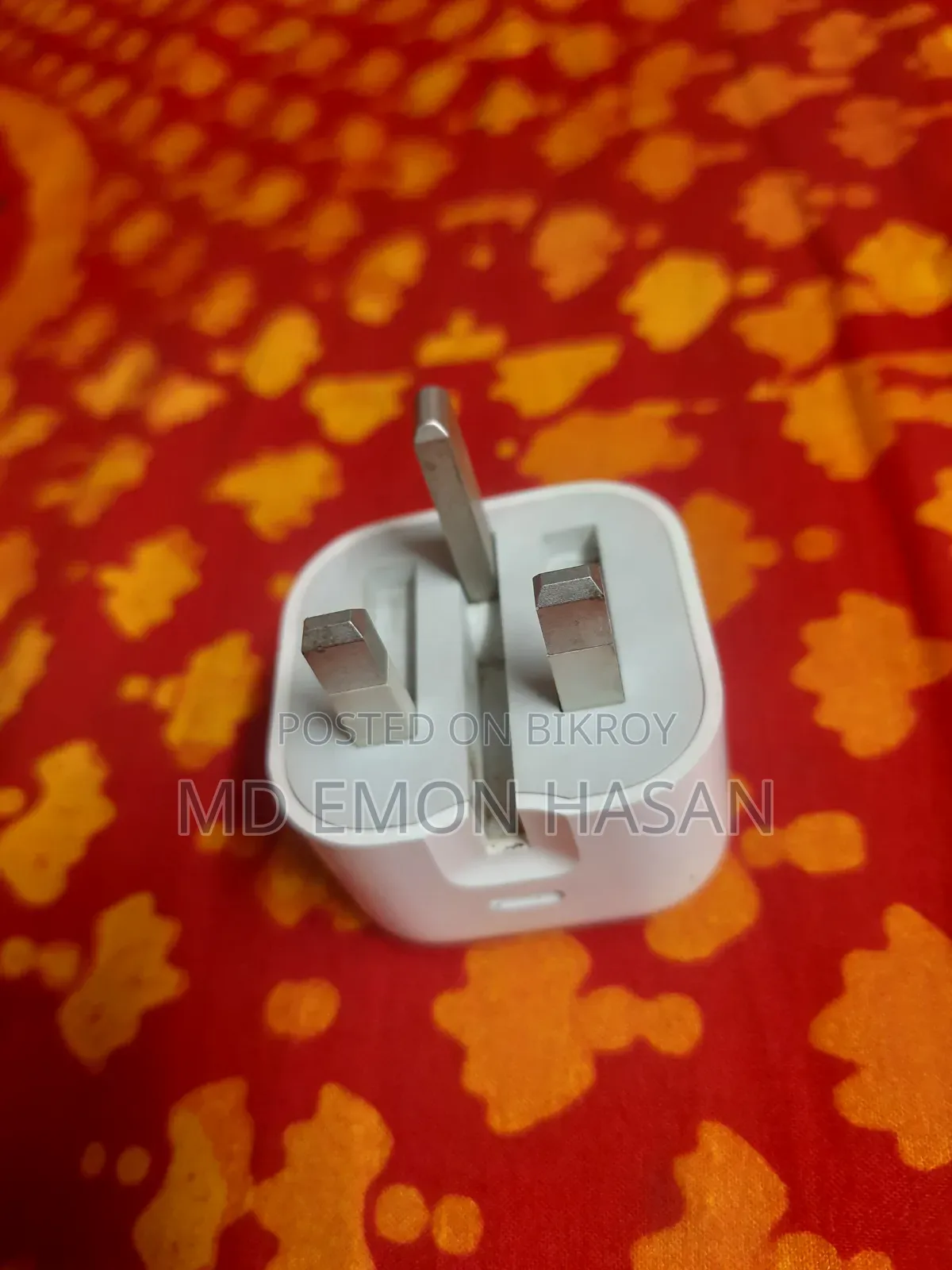 অ্যাপল ২০ ওয়াট অ্যাডাপ্টার