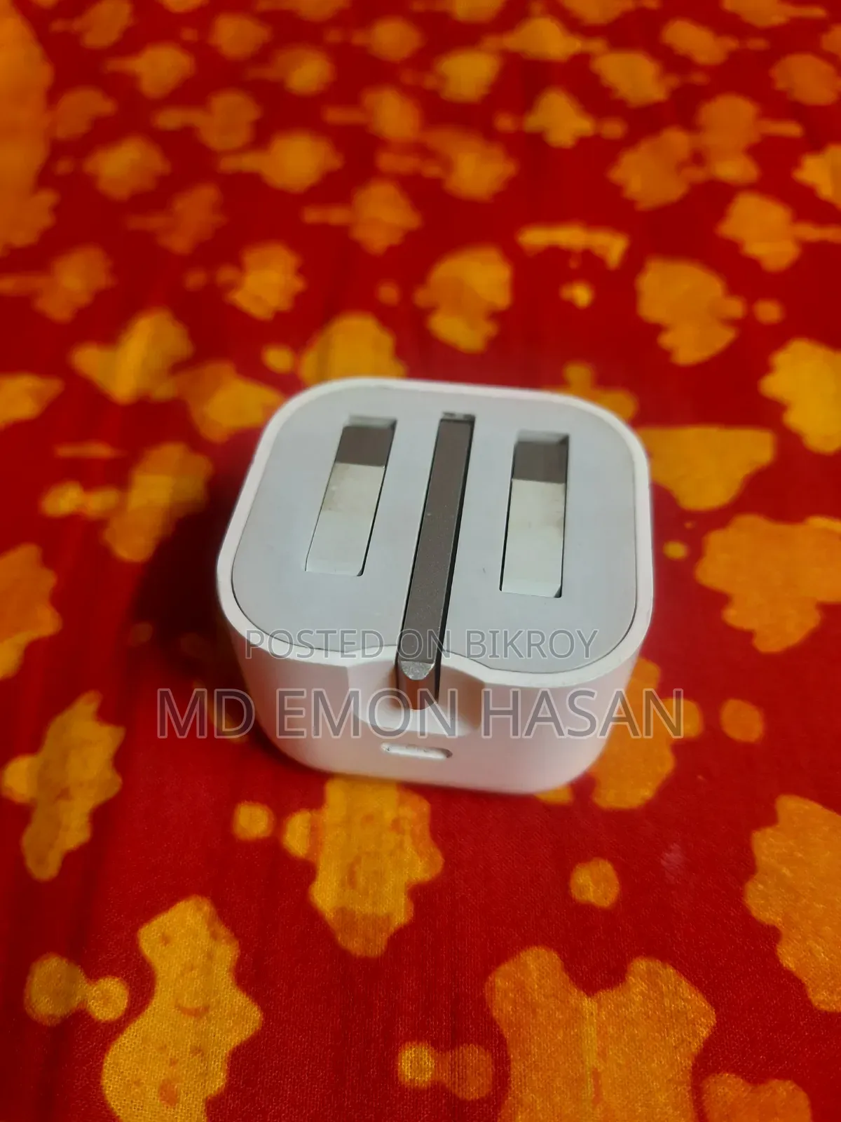 অ্যাপল ২০ ওয়াট অ্যাডাপ্টার