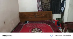 Bought the bed recently, in fresh condition, selling because I need money