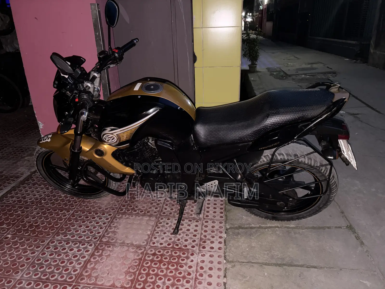 Yamaha FZ 2014 Gold