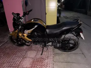 Yamaha FZ 2014 Gold
