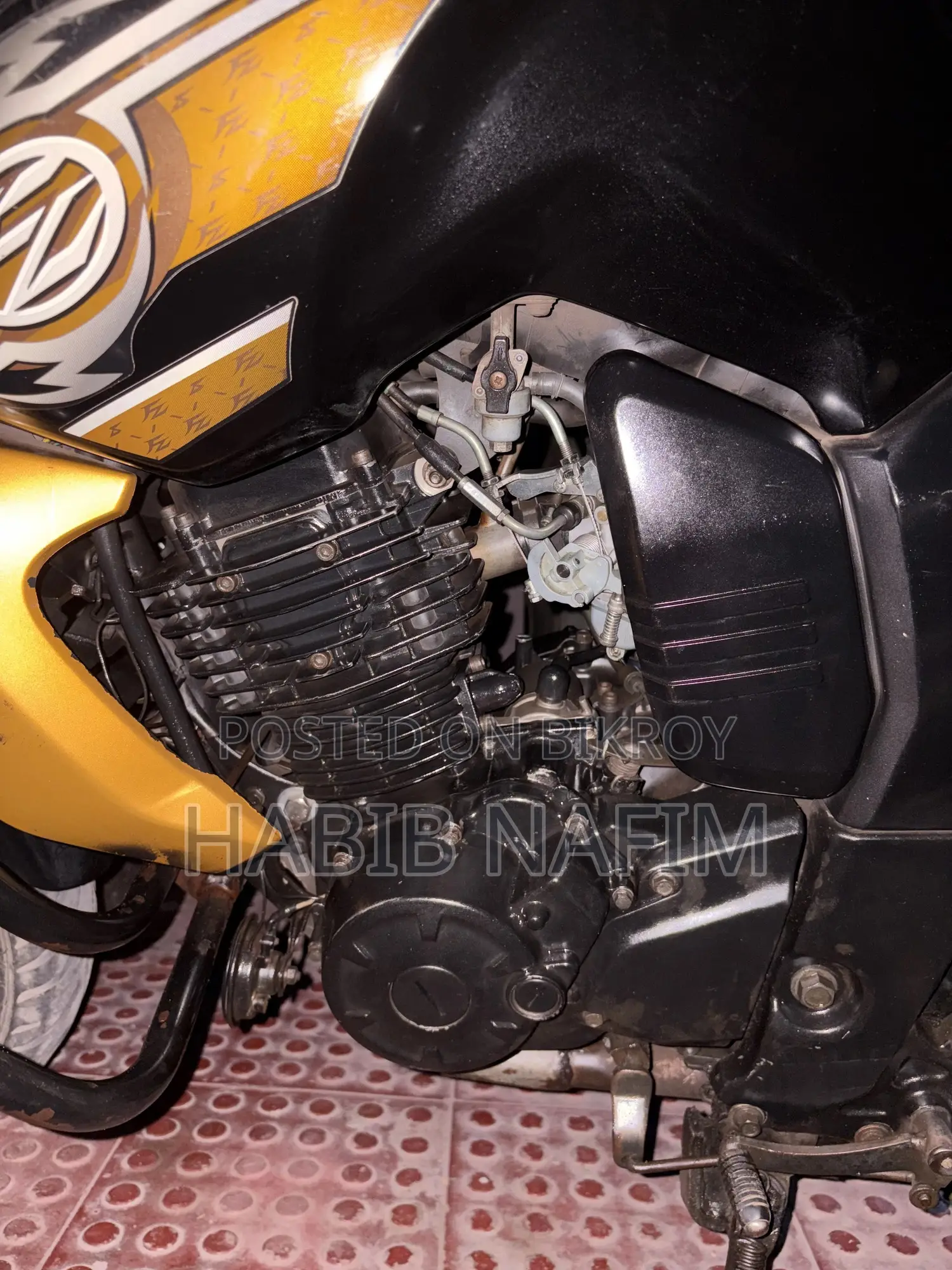 Yamaha FZ 2014 Gold