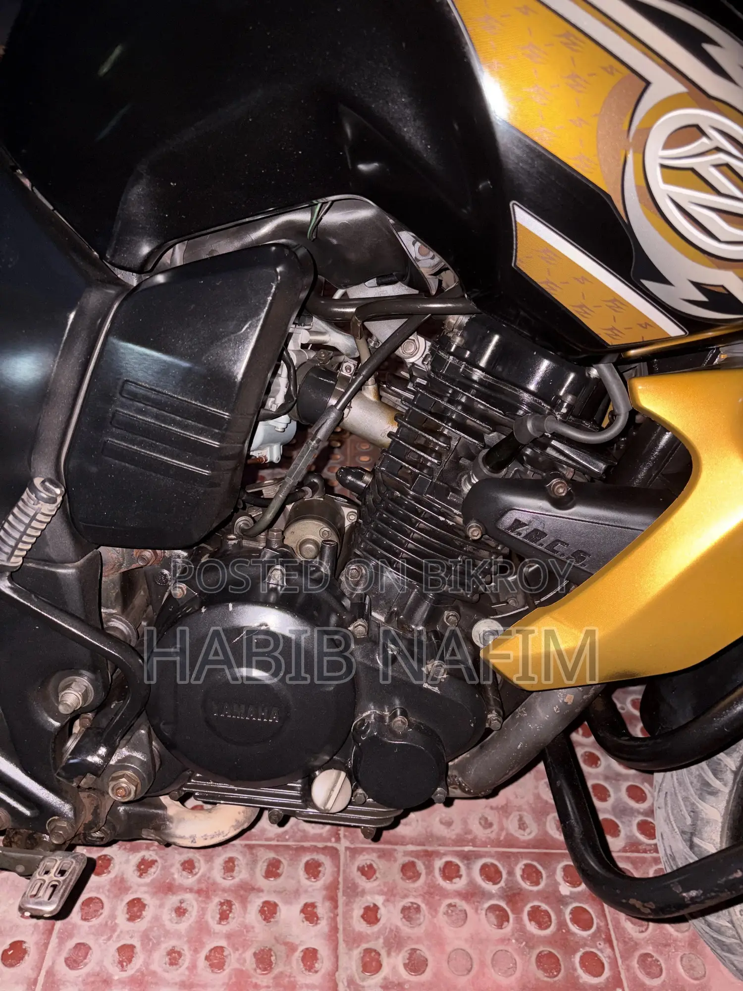 Yamaha FZ 2014 Gold