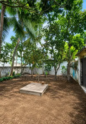 ২.৫ কাঠা জমি বিক্রি হবে হাজী ইসমাইল রোড খুলনা প্রতি কাঠা ৩৬ লক্ষ