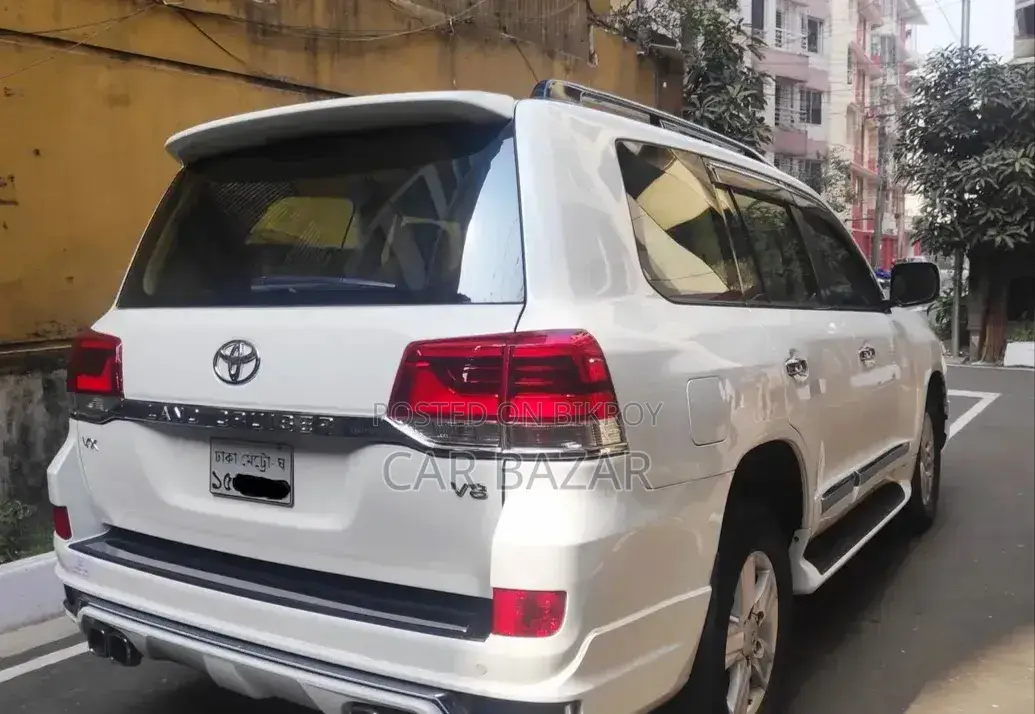 Toyota Land Cruiser 4.5 V8 VXR 2015 White