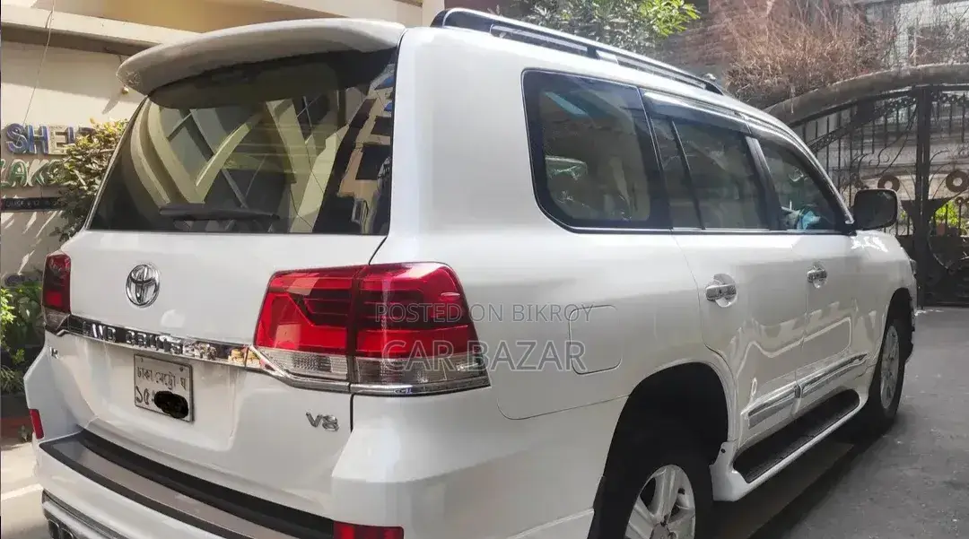 Toyota Land Cruiser 4.5 V8 VXR 2015 White
