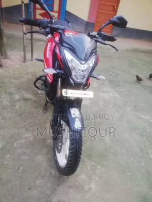 Bajaj Pulsar NS 160 2023 Red