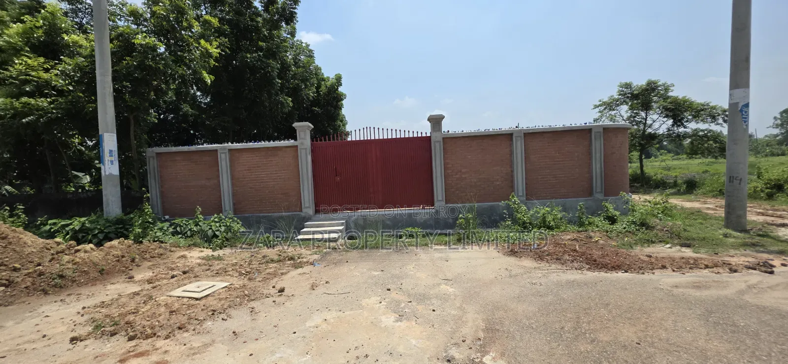 3 Katha plot in Sector 23 under the job holder quota.