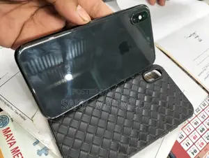 Apple iPhone X 64 GB Black
