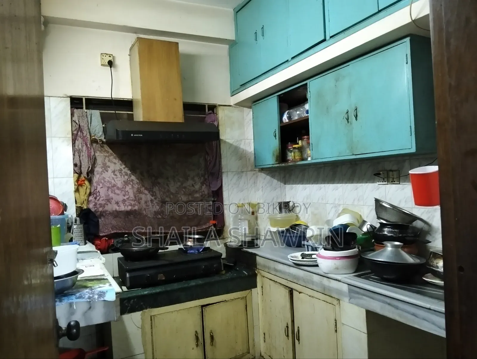 Furnished 3-bedroom Block of Flats in Malibag for Sale