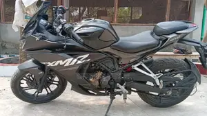 Hero Karizma XMR 210 2023 Black