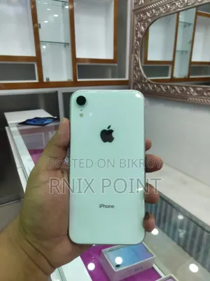 Apple iPhone XR 64 GB White