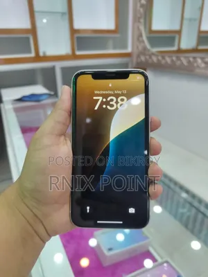 Apple iPhone XR 64 GB White