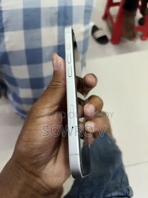 New Apple iPhone 16 128 GB White