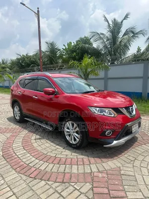 Nissan X-Trail 2.0 Petrol AWD 2013 Red