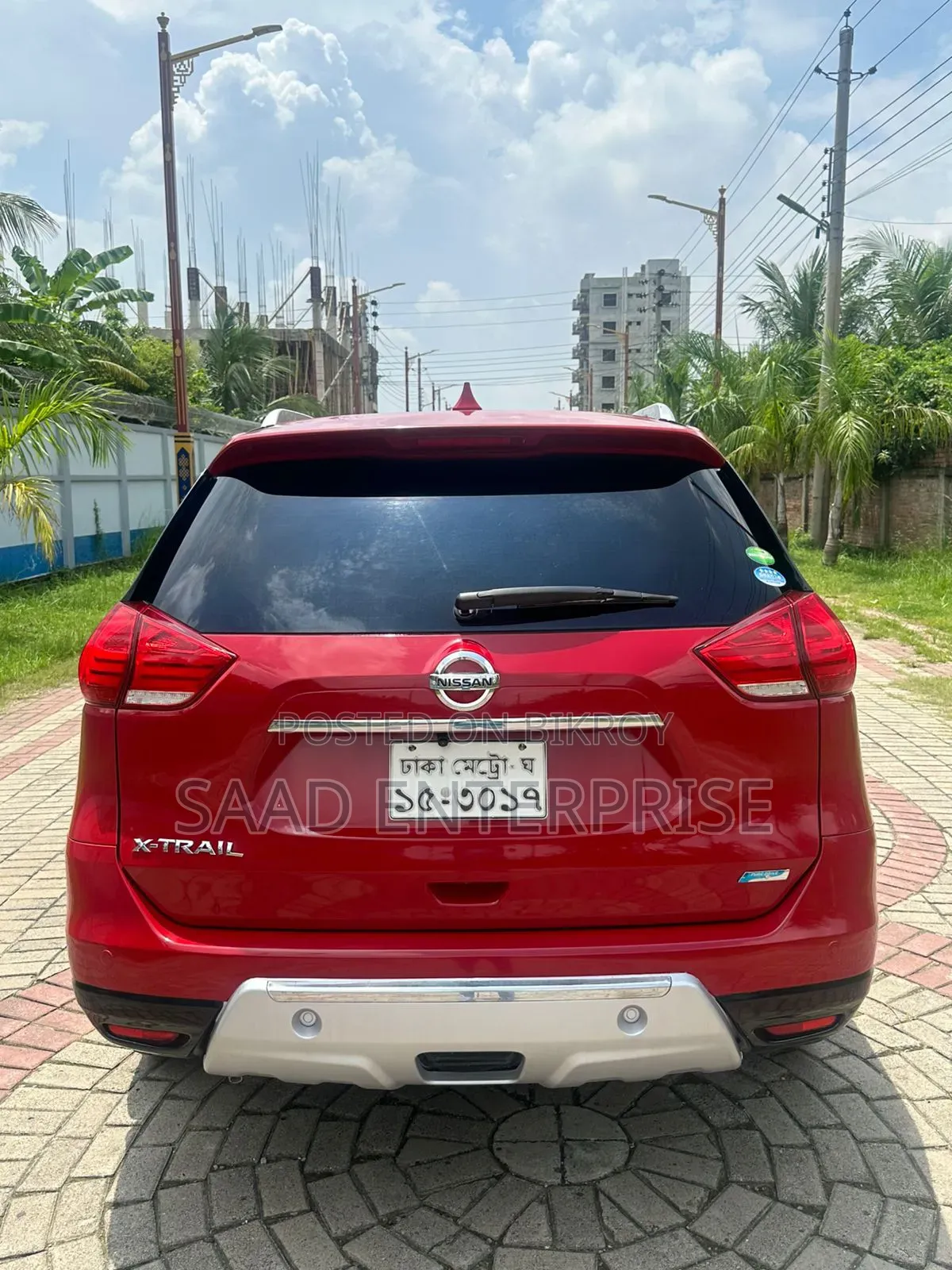 Nissan X-Trail 2.0 Petrol AWD 2013 Red