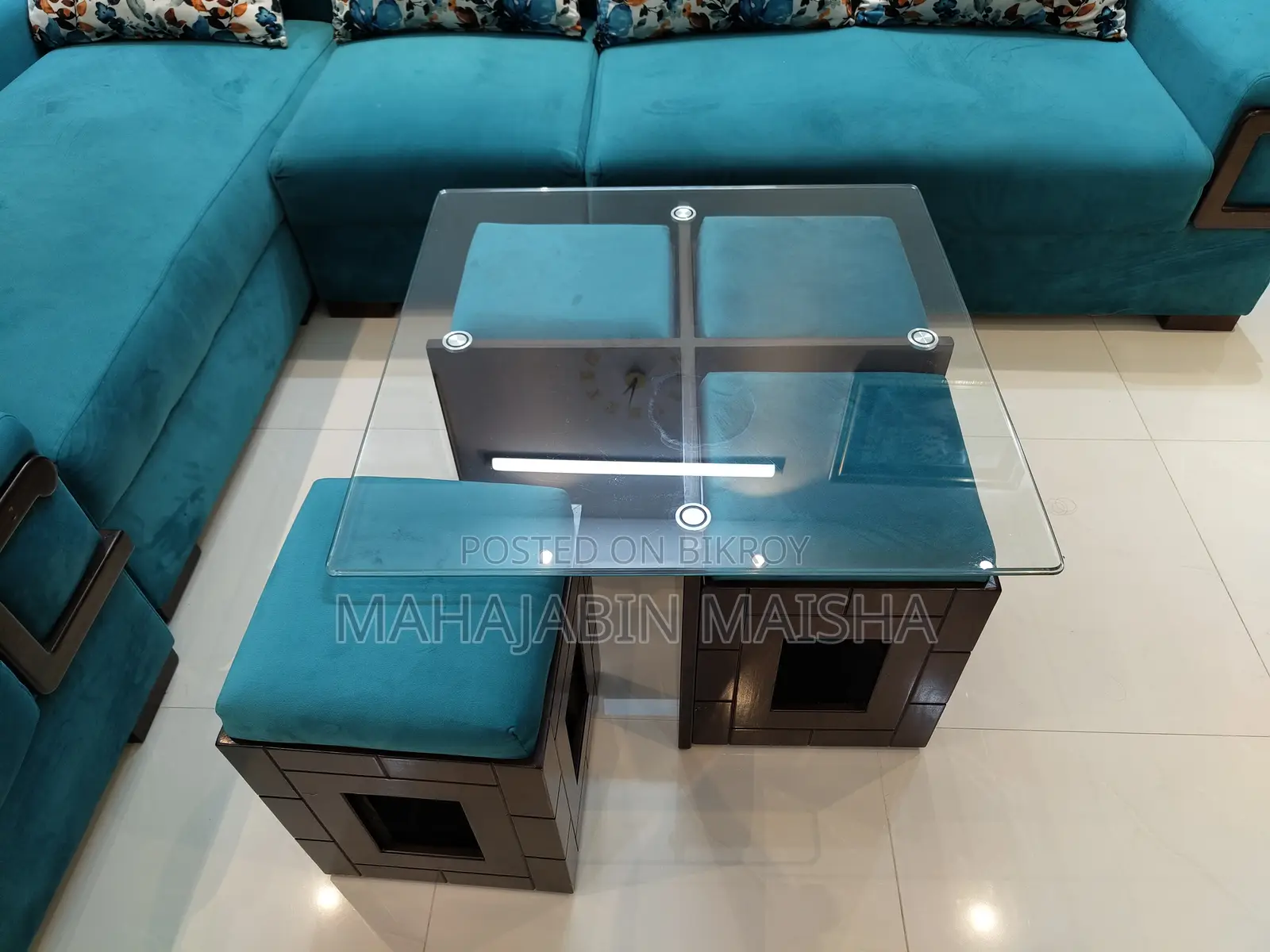 Sofa Set With Divan, Cushions, and Tea Table