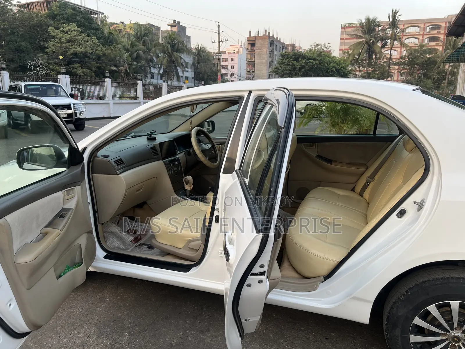 Toyota Corolla Sedan 2005 White