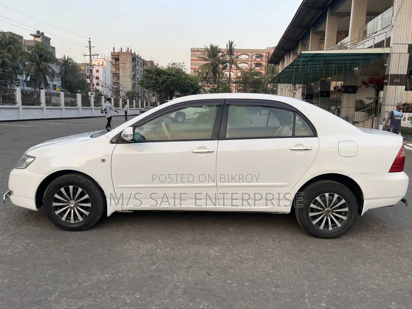 Toyota Corolla Sedan 2005 White