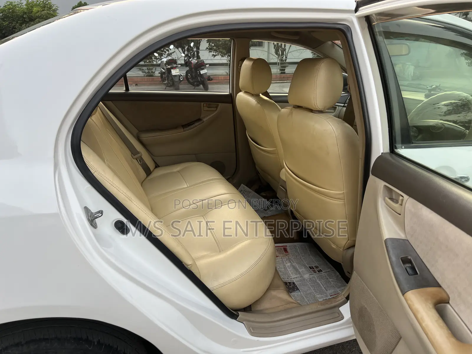 Toyota Corolla Sedan 2005 White