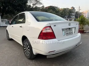 Toyota Corolla Sedan 2005 White