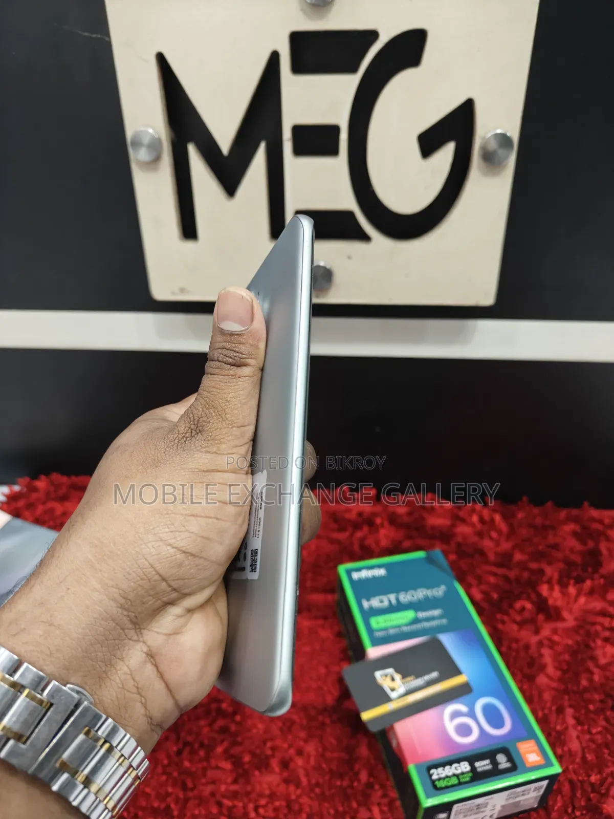ইনফিনিক্স হট ৬০ প্রো+ ১২৮ জিবি সিলভার