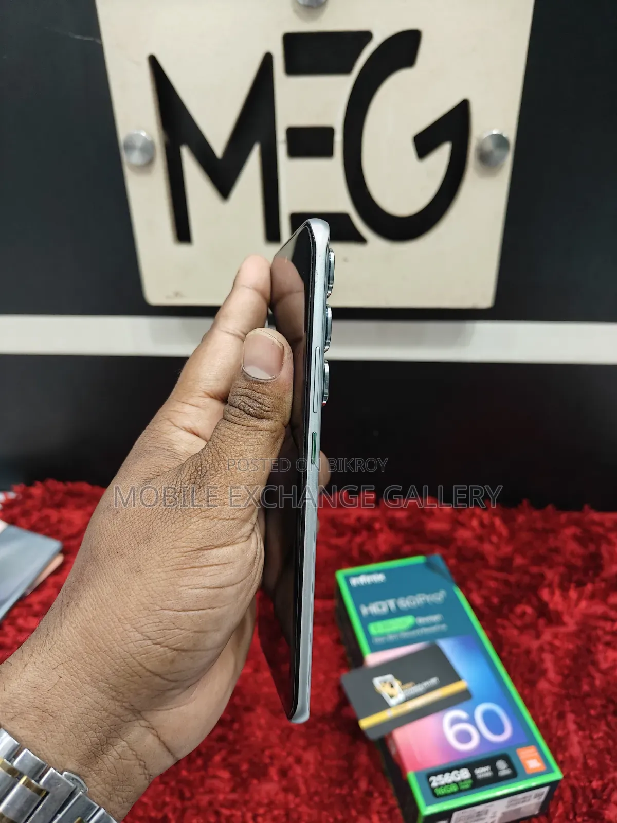ইনফিনিক্স হট ৬০ প্রো+ ১২৮ জিবি সিলভার